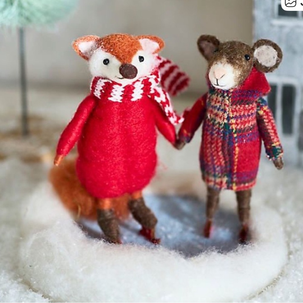 Anthropologie Terrain Felt Skating Figures Scene